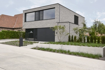 CLF10GS keerwanden, stapstenen, CBS Beton, Villa, Architectuur, 3