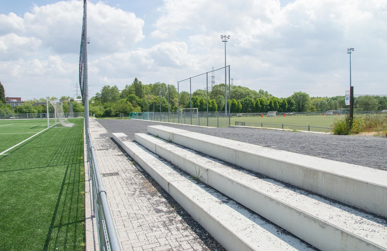 ZITBANKEN & TRIBUNES SPORTINFRABOUW ANDERLECHT